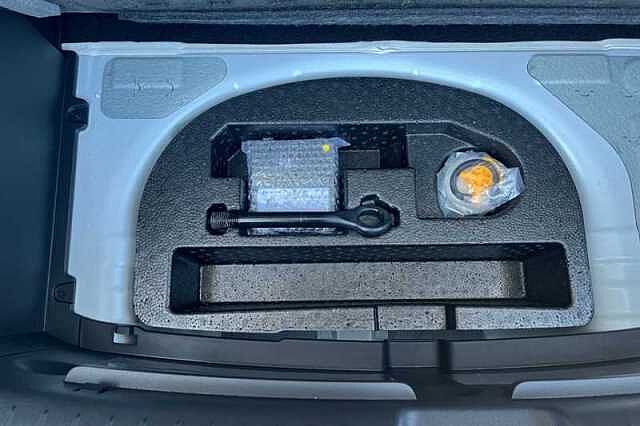 Hyundai INSTER Long Range 49kWh 02 SUV 5dr Electric Auto (115 ps)