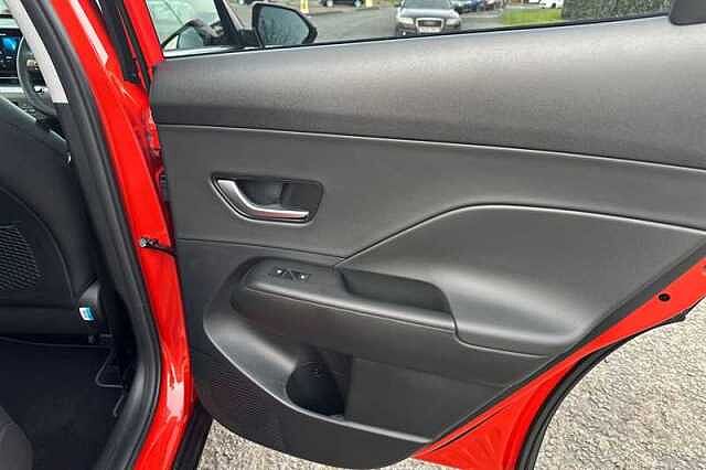 Hyundai KONA 1.6 h-GDi Ultimate SUV 5dr Petrol Hybrid DCT Euro 6 (s/s) (141 ps)