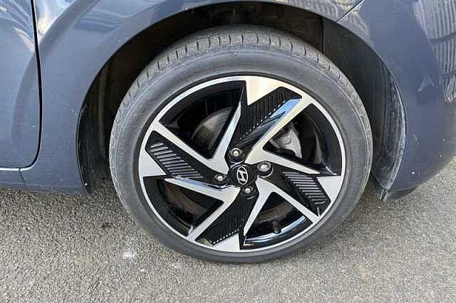 Hyundai i10 1.0 Premium Hatchback 5dr Petrol Auto Euro 6 (s/s) (63 ps)