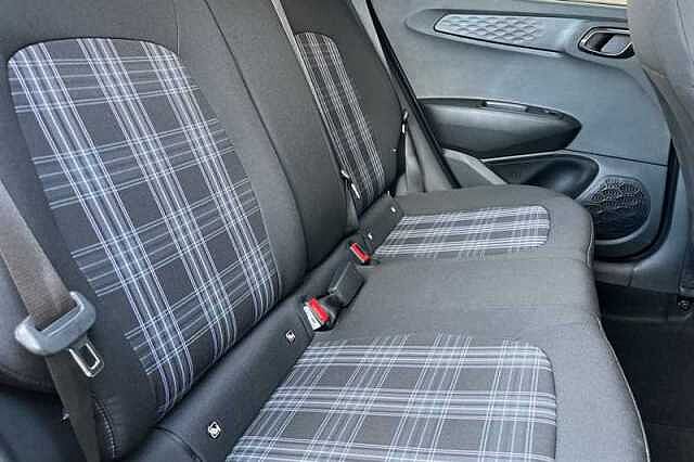 Hyundai i10 1.0 Premium Hatchback 5dr Petrol Auto Euro 6 (s/s) (63 ps)