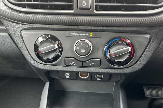 Hyundai i10 1.0 Advance Hatchback 5dr Petrol Auto Euro 6 (s/s) (63 ps)