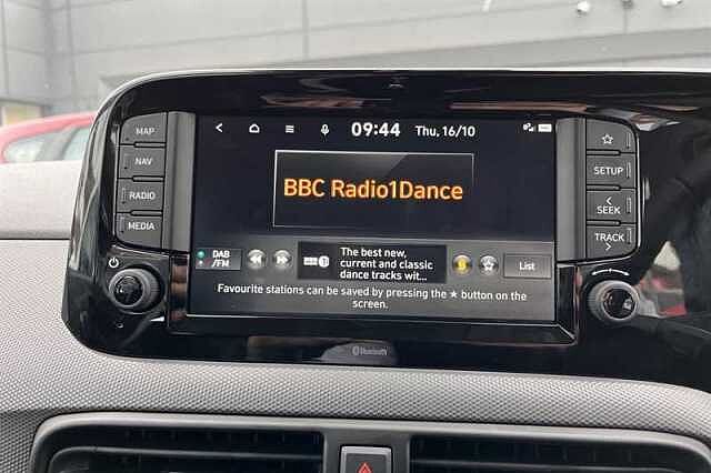 Hyundai i10 1.2 Advance Hatchback 5dr Petrol Auto Euro 6 (s/s) (79 ps)