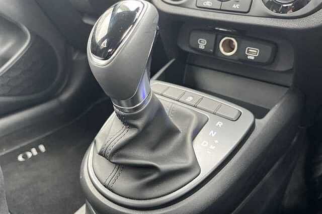 Hyundai i10 1.0 Advance Hatchback 5dr Petrol Auto Euro 6 (s/s) (63 ps)