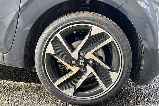 Hyundai i10 1.2 Premium Hatchback 5dr Petrol Auto Euro 6 (s/s) (79 ps)