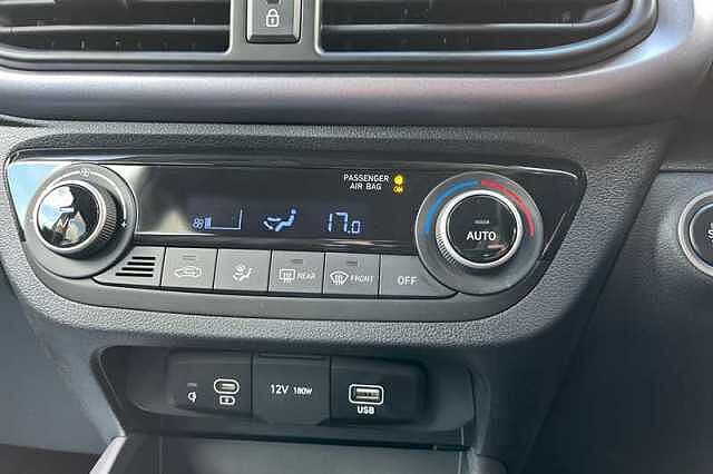 Hyundai i10 1.2 Premium Hatchback 5dr Petrol Auto Euro 6 (s/s) (79 ps)