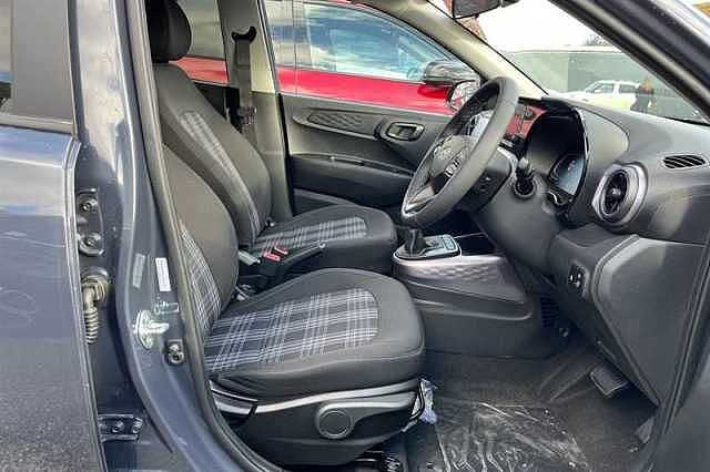 Hyundai i10 1.2 Premium Hatchback 5dr Petrol Auto Euro 6 (s/s) (79 ps)