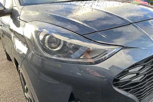 Hyundai i10 1.2 Premium Hatchback 5dr Petrol Auto Euro 6 (s/s) (79 ps)