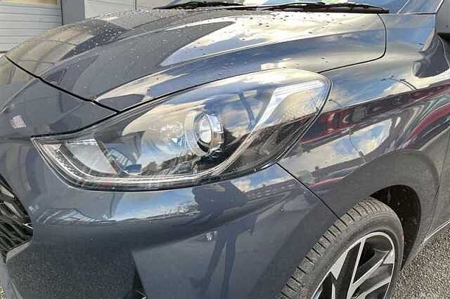 Hyundai i10 1.2 Premium Hatchback 5dr Petrol Auto Euro 6 (s/s) (79 ps)