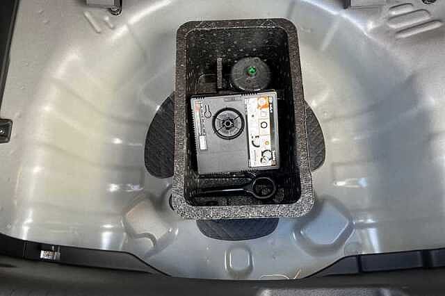 Hyundai i10 1.2 Premium Hatchback 5dr Petrol Auto Euro 6 (s/s) (79 ps)