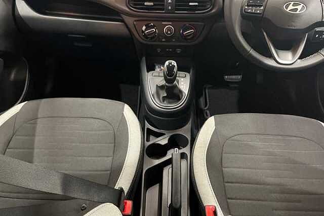 Hyundai i10 1.0 Advance Hatchback 5dr Petrol Auto Euro 6 (s/s) (63 ps)