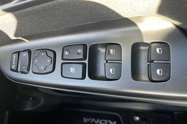 Hyundai KONA 1.0 T-GDi MHEV Premium SUV 5dr Petrol Hybrid Manual Euro 6 (s/s) (120 ps)