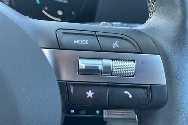 Hyundai KONA 1.6 h-GDi Ultimate SUV 5dr Petrol Hybrid DCT Euro 6 (s/s) (141 ps)