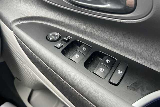 Hyundai BAYON 1.0 T-GDi Ultimate SUV 5dr Petrol DCT Euro 6 (s/s) (100 ps)