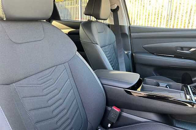 Hyundai TUCSON 1.6 T-GDi Premium SUV 5dr Petrol Hybrid Auto Euro 6 (s/s) (215 ps)