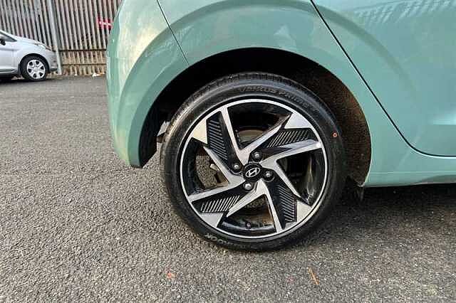 Hyundai i10 1.2 Premium Hatchback 5dr Petrol Auto Euro 6 (s/s) (79 ps)