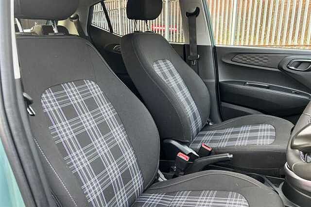 Hyundai i10 1.2 Premium Hatchback 5dr Petrol Auto Euro 6 (s/s) (79 ps)