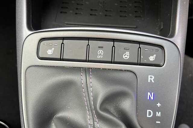 Hyundai i10 1.2 Premium Hatchback 5dr Petrol Auto Euro 6 (s/s) (79 ps)