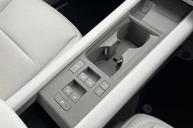 Hyundai IONIQ 6 77.4kWh Ultimate Saloon 4dr Electric Auto (228 ps)