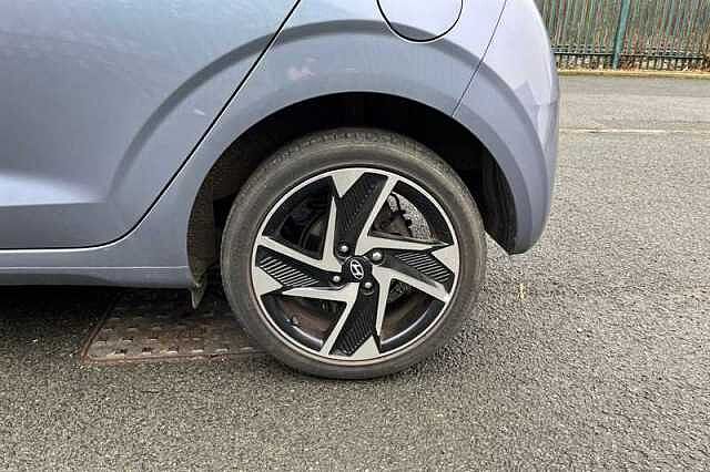 Hyundai i10 1.2 Premium Hatchback 5dr Petrol Auto Euro 6 (s/s) (84 ps)