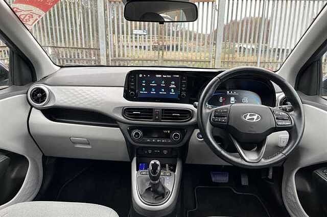Hyundai i10 1.2 Premium Hatchback 5dr Petrol Auto Euro 6 (s/s) (84 ps)