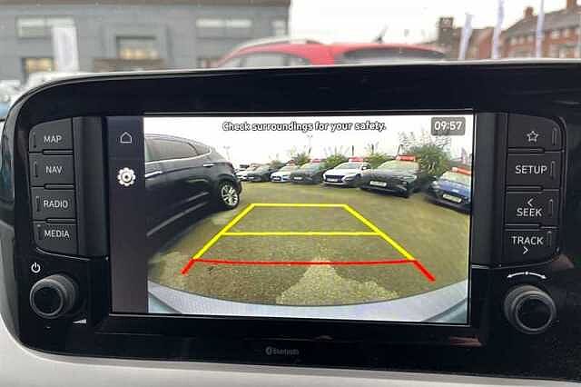 Hyundai i10 1.2 Premium Hatchback 5dr Petrol Auto Euro 6 (s/s) (84 ps)