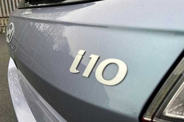 Hyundai i10 1.2 Premium Hatchback 5dr Petrol Auto Euro 6 (s/s) (84 ps)