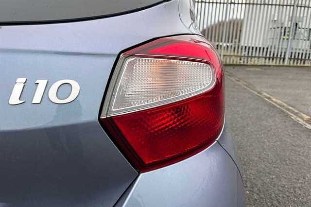 Hyundai i10 1.2 Premium Hatchback 5dr Petrol Auto Euro 6 (s/s) (84 ps)