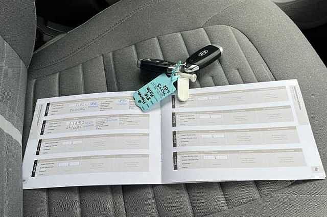 Hyundai i10 1.2 Premium Hatchback 5dr Petrol Auto Euro 6 (s/s) (84 ps)