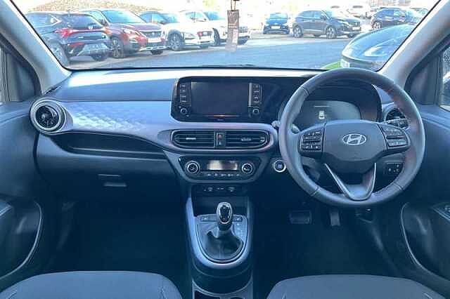 Hyundai i10 1.2 Premium Hatchback 5dr Petrol Auto Euro 6 (s/s) (79 ps)