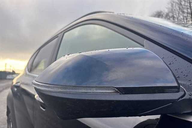 Hyundai KONA 1.6 h-GDi Ultimate SUV 5dr Petrol Hybrid DCT Euro 6 (s/s) (129 ps)