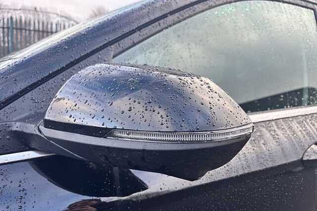 Hyundai KONA 1.6 h-GDi Ultimate SUV 5dr Petrol Hybrid DCT Euro 6 (s/s) (129 ps)