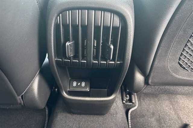 Hyundai KONA 1.6 h-GDi Ultimate SUV 5dr Petrol Hybrid DCT Euro 6 (s/s) (129 ps)