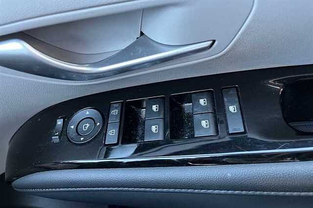 Hyundai TUCSON 1.6 T-GDi Ultimate SUV 5dr Petrol Hybrid Auto Euro 6 (s/s) (215 ps)