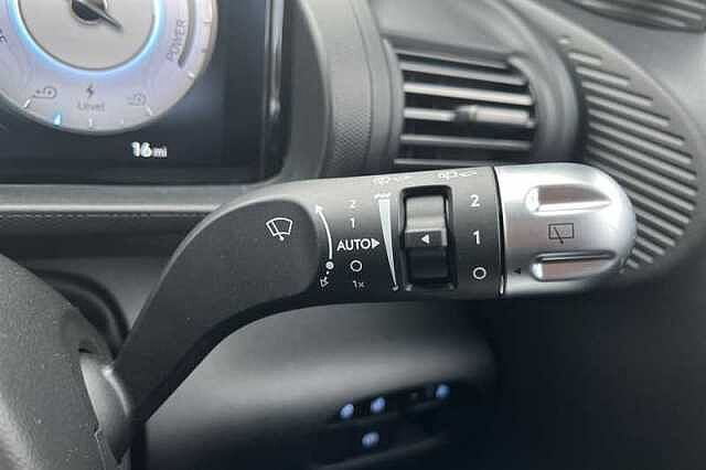 Hyundai INSTER Long Range 49kWh 02 SUV 5dr Electric Auto (115 ps)