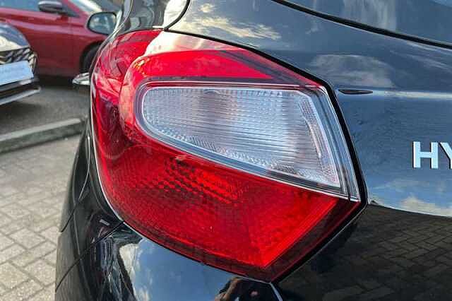 Hyundai i10 1.2 Advance Hatchback 5dr Petrol Auto Euro 6 (s/s) (79 ps)