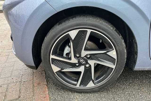 Hyundai i10 1.2 Premium Hatchback 5dr Petrol Auto Euro 6 (s/s) (79 ps)