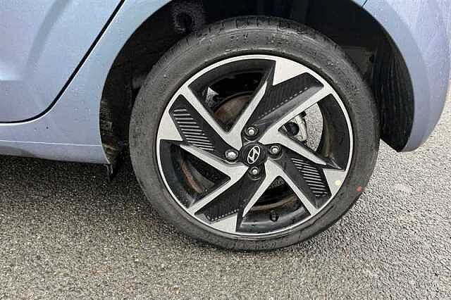 Hyundai i10 1.2 Premium Hatchback 5dr Petrol Auto Euro 6 (s/s) (79 ps)