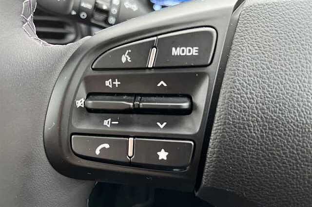 Hyundai i10 1.2 Premium Hatchback 5dr Petrol Auto Euro 6 (s/s) (79 ps)