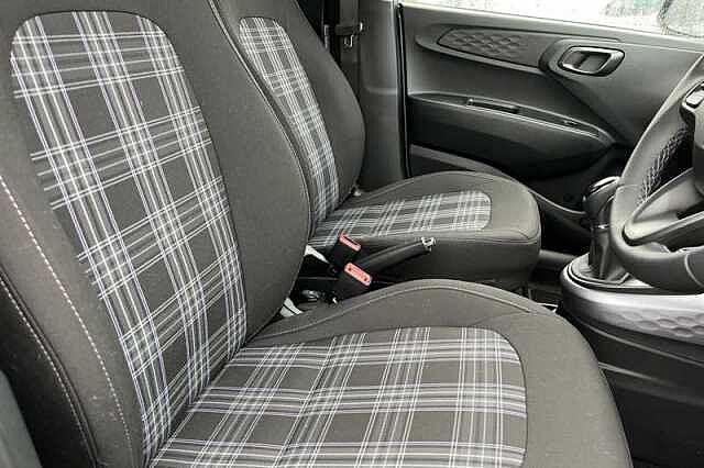 Hyundai i10 1.2 Premium Hatchback 5dr Petrol Auto Euro 6 (s/s) (79 ps)
