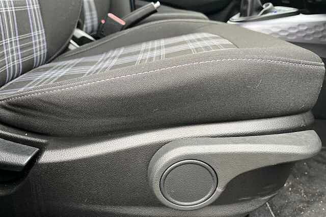 Hyundai i10 1.2 Premium Hatchback 5dr Petrol Auto Euro 6 (s/s) (79 ps)