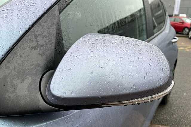 Hyundai i10 1.2 Premium Hatchback 5dr Petrol Auto Euro 6 (s/s) (79 ps)
