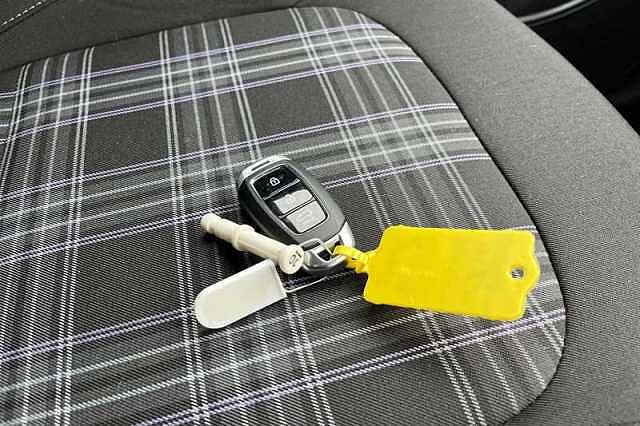 Hyundai i10 1.2 Premium Hatchback 5dr Petrol Auto Euro 6 (s/s) (79 ps)