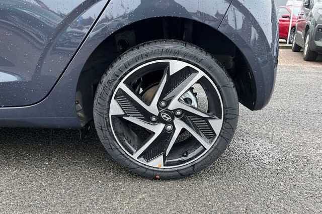 Hyundai i10 1.2 Premium Hatchback 5dr Petrol Manual Euro 6 (s/s) (79 ps)