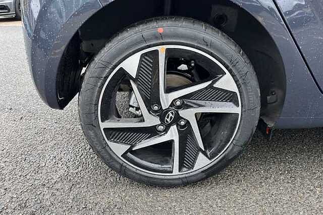 Hyundai i10 1.2 Premium Hatchback 5dr Petrol Manual Euro 6 (s/s) (79 ps)