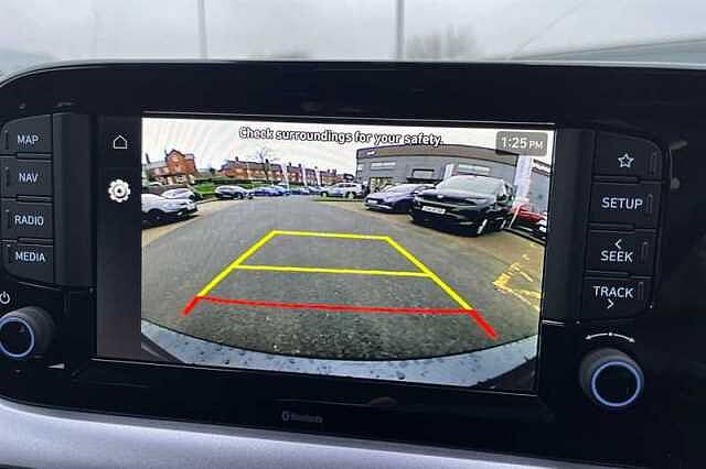 Hyundai i10 1.2 Premium Hatchback 5dr Petrol Manual Euro 6 (s/s) (79 ps)