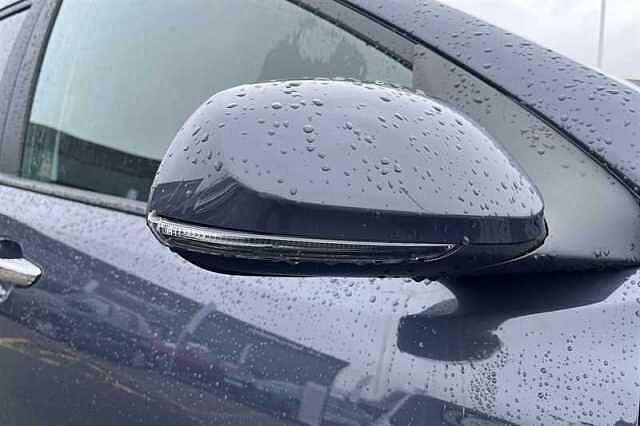 Hyundai i10 1.2 Premium Hatchback 5dr Petrol Manual Euro 6 (s/s) (79 ps)