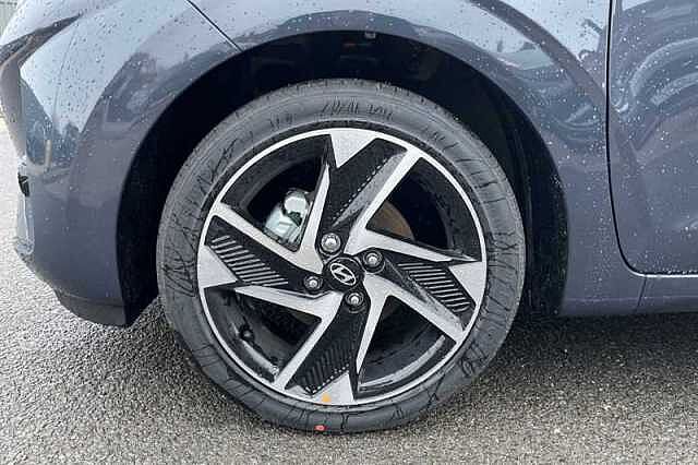 Hyundai i10 1.2 Premium Hatchback 5dr Petrol Manual Euro 6 (s/s) (79 ps)