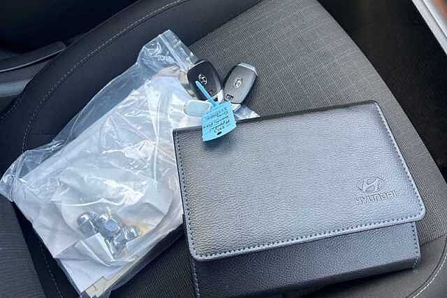 Hyundai KONA 1.6 h-GDi Premium SUV 5dr Petrol Hybrid DCT Euro 6 (s/s) (141 ps)