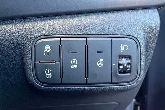 Hyundai I20 1.0 T-GDi Black Line Hatchback 5dr Petrol Manual Euro 6 (s/s) (90 ps)