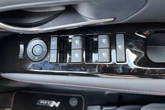 Hyundai TUCSON 1.6 T-GDi N Line SUV 5dr Petrol Hybrid Auto Euro 6 (s/s) (215 ps)